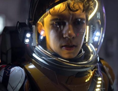 Lost In Space 2 – Ajay Friese promosso a regular